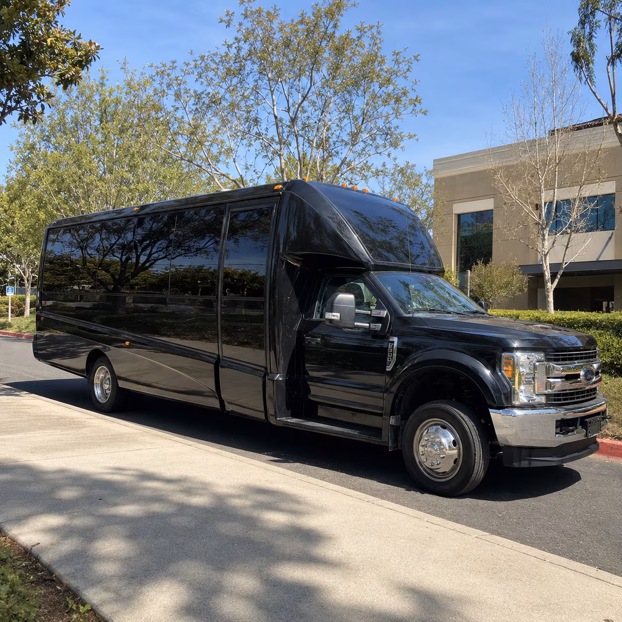 chattanooga bachelor bachelorette party bus rental