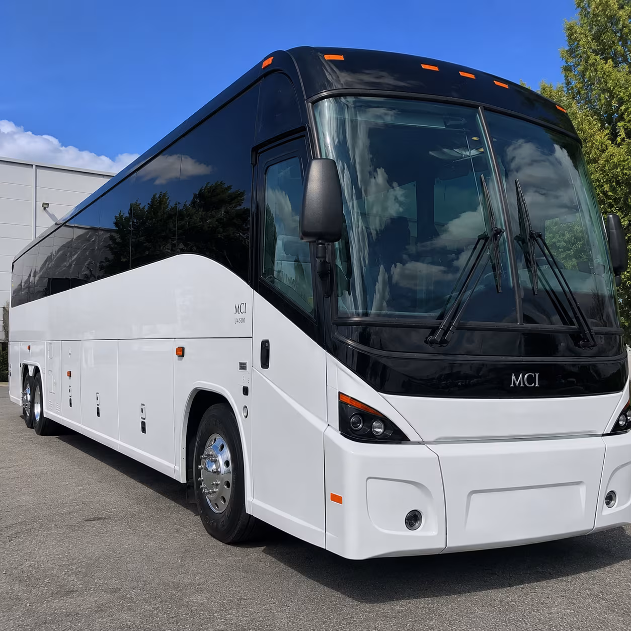 johnson city short and long distance charter bus rentals for johnson city teams and fans