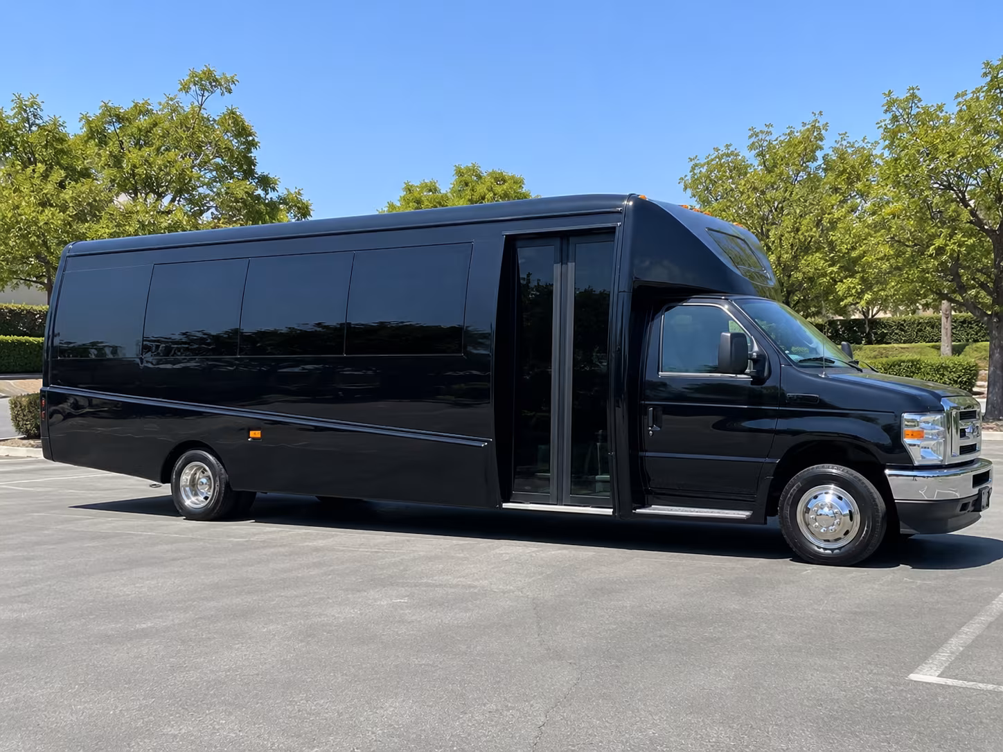 murfreesboro wine tour charter bus rentals