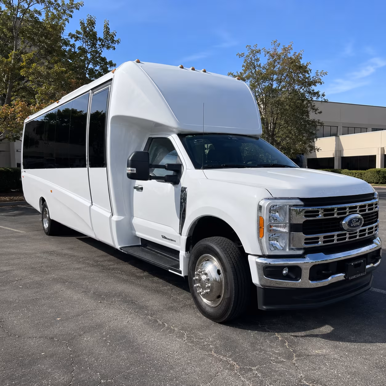 shuttle your guests from downtown hotels to any chattanooga venue without the parking scramble