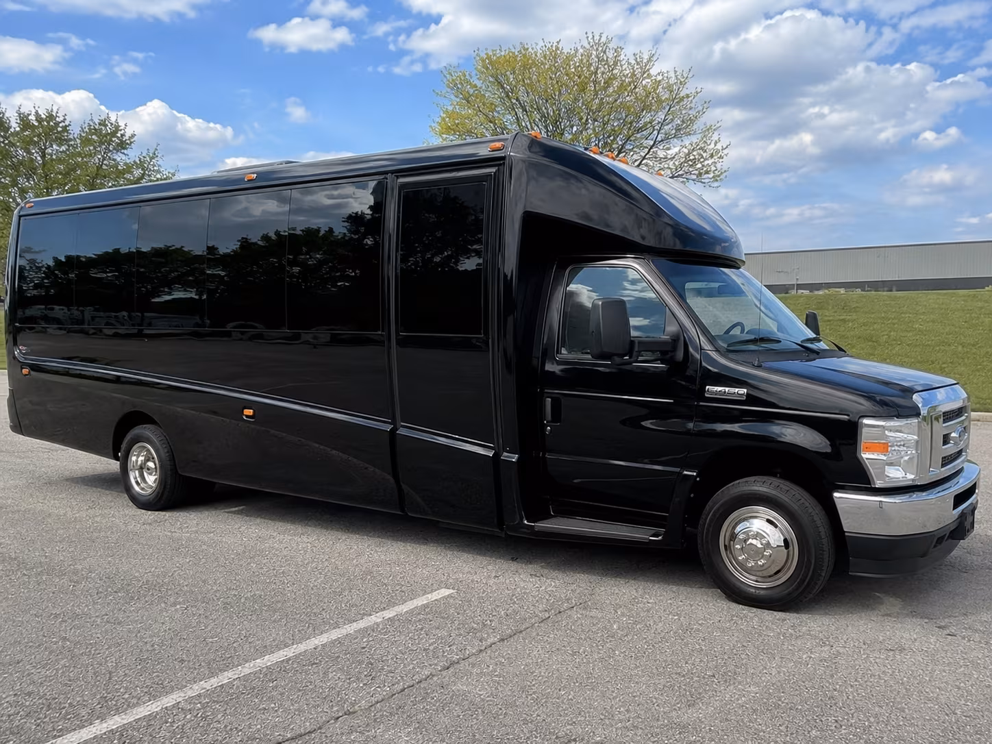 we make lookout mountain field trips easier with the right bus