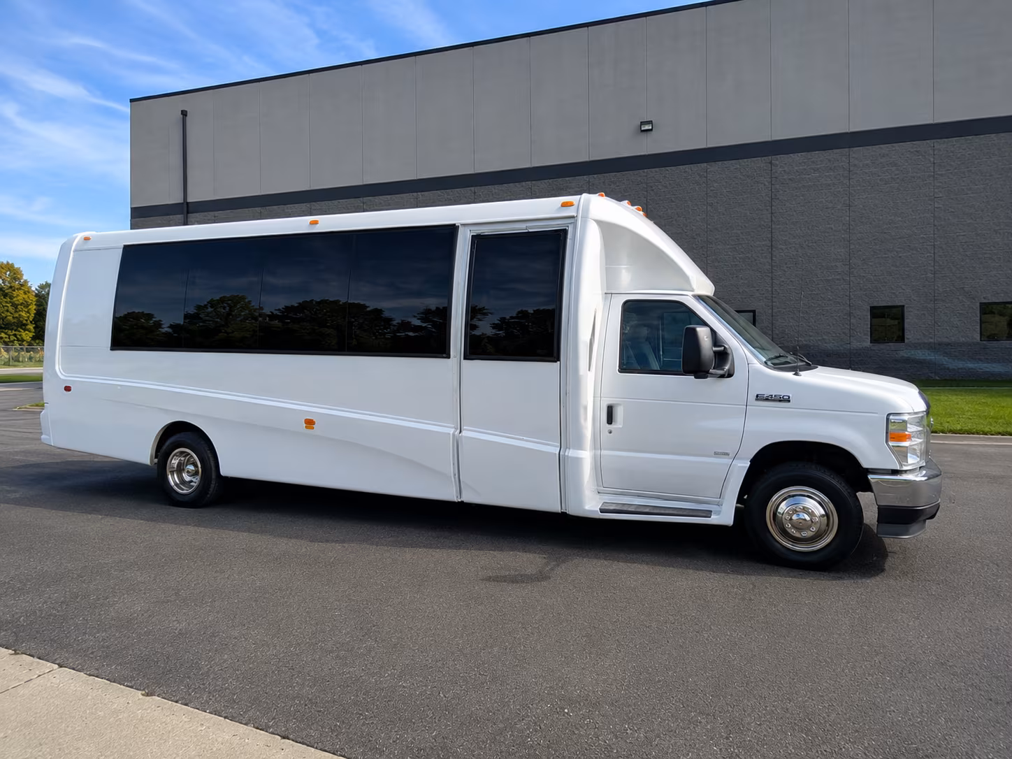your prom night runs on your schedule when you rent a bus in chattanooga